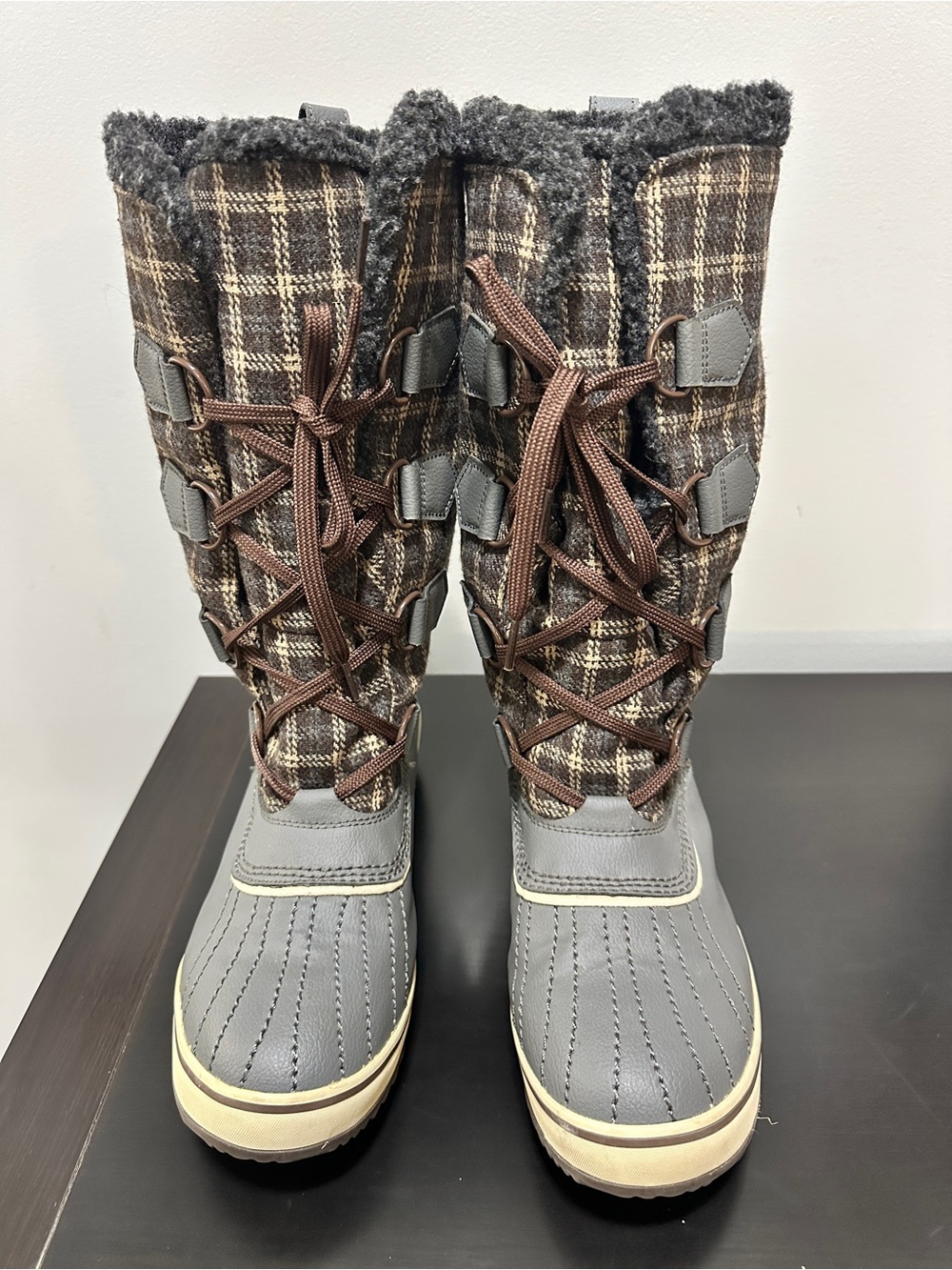 Skechers Highlanders-Klondike Sz 8.5 Tall  Plaid Duck Thinsulate Lined Boots